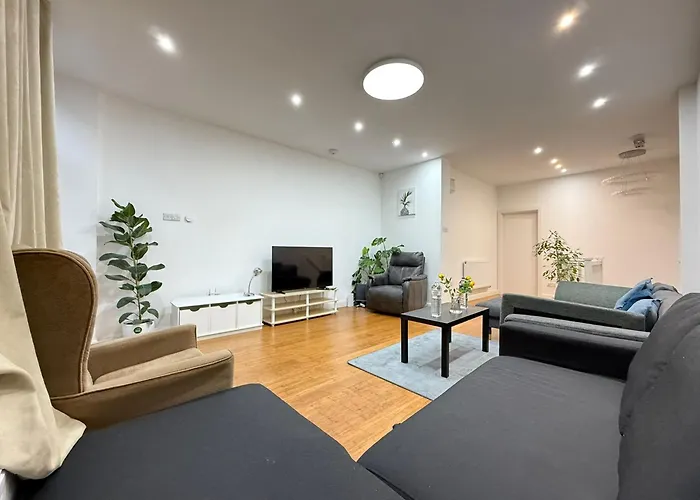 Bell Street 2 Bedroom Flat B