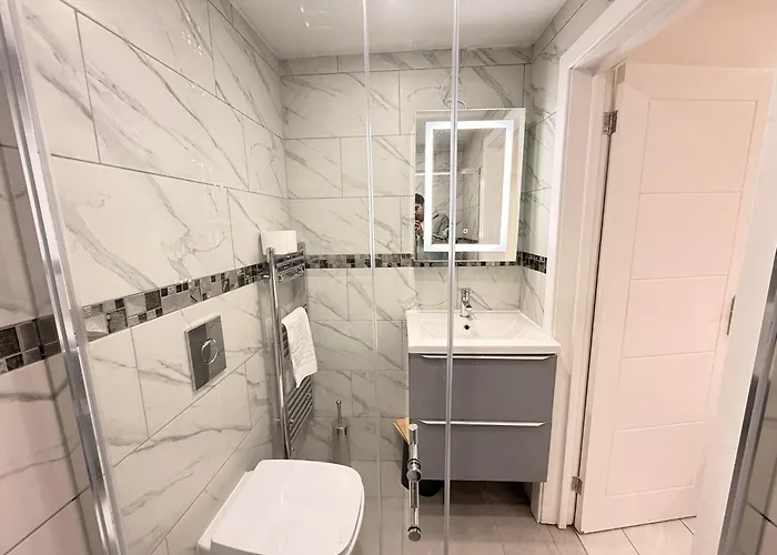 Bell Street 2 Bedroom Flat B