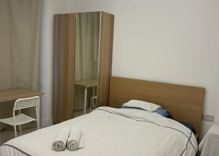 Lovely Room At Stratford London