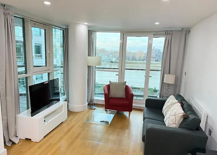 Thamesview Escape 550Sqf