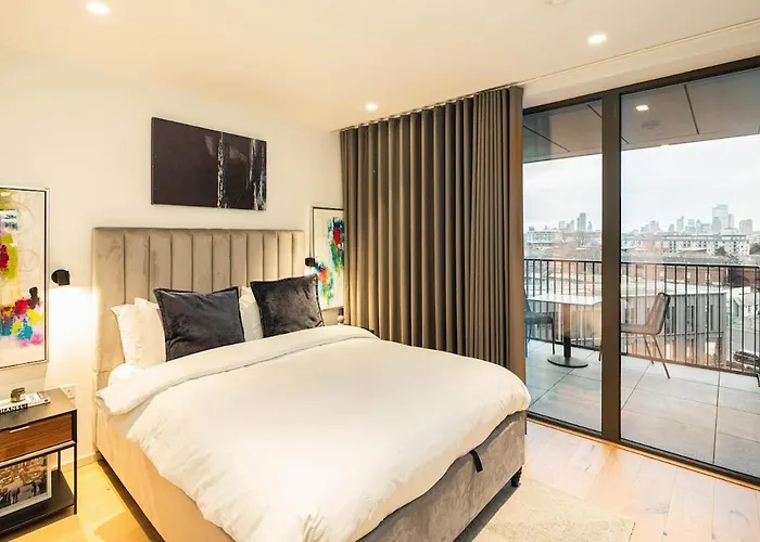Stylish 1Br Escape - Gym -Balcony - Lift