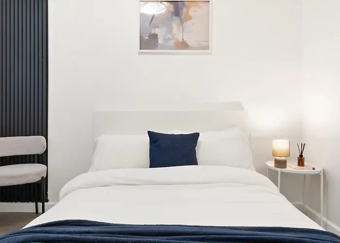 3 Bedroom Cosy House Stratford Sleeps 6 London Excel Abba