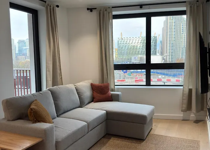 02 Arena, Thames Riverside Retreat