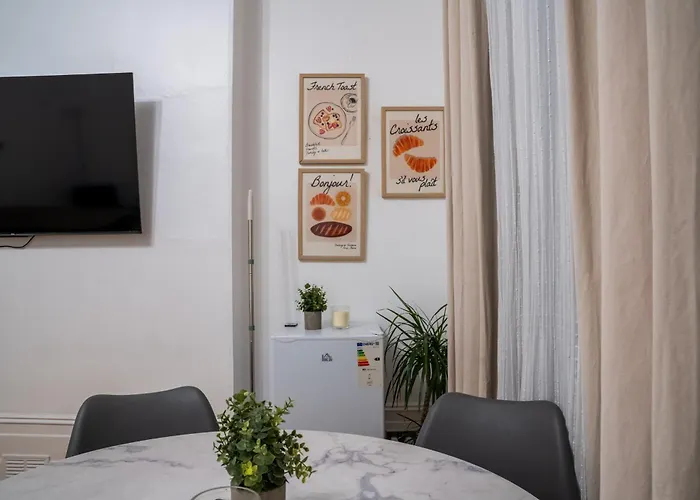 Modern 1-Bed South Bank, 4-Min Walk To Waterloo