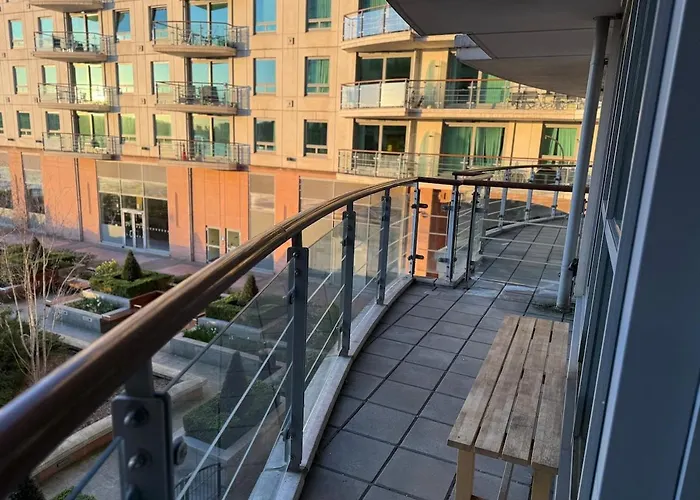 Thamesview Escape 550Sqf