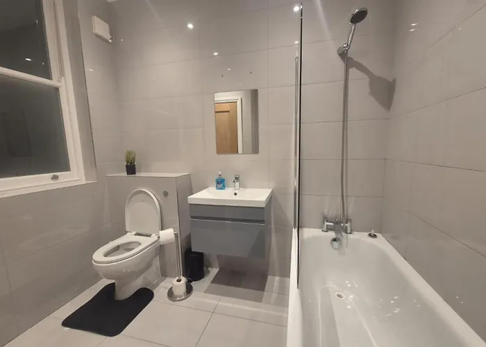 2Bed Ground Floor With Private Garden