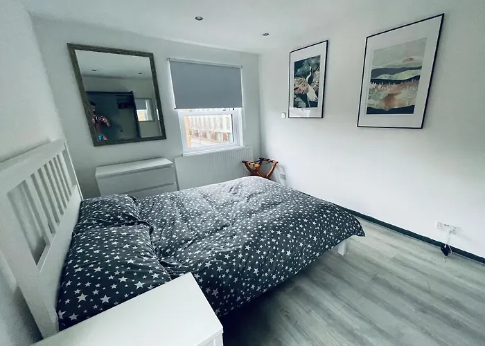 Lovely Flat Close To Oval Station