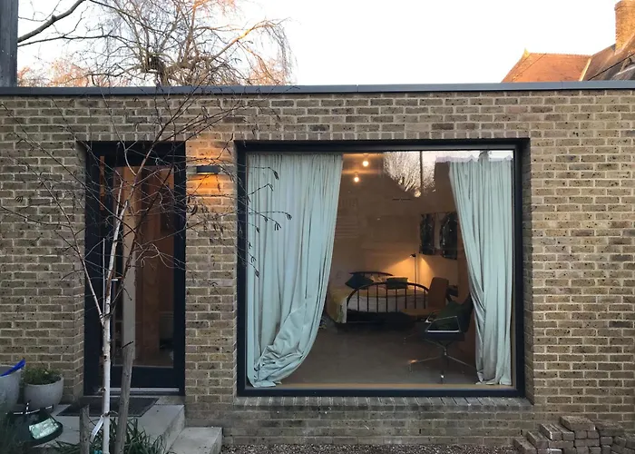 10 Garsington Mews