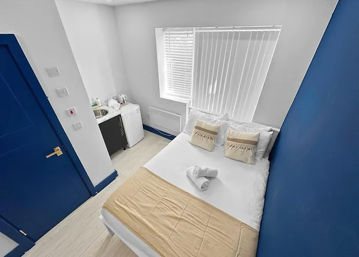 Greenford Studios 17 Min To Wembley Stadium London
