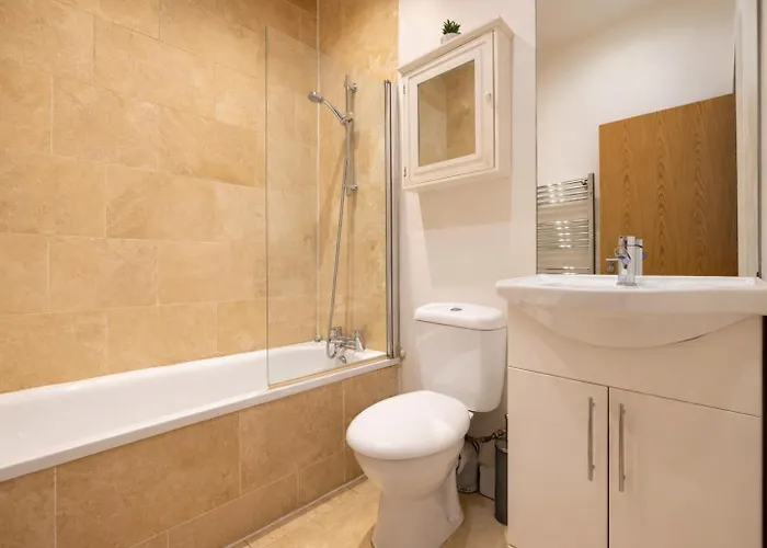 Superb 2 Bed Apartment In Battersea