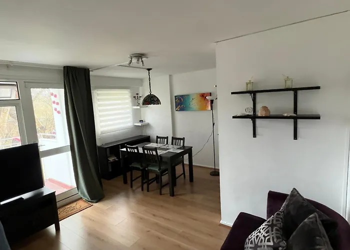 Beautiful Central Duplex Flat, 2 Bedroom & Balconies, Excellent Transport Links To Landmarks London
