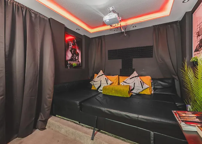 Relax 2Bdr With Sauna, Hot Tub And Cinema London
