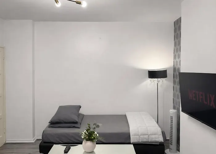 One Bed Apartment Near Liverpool Street