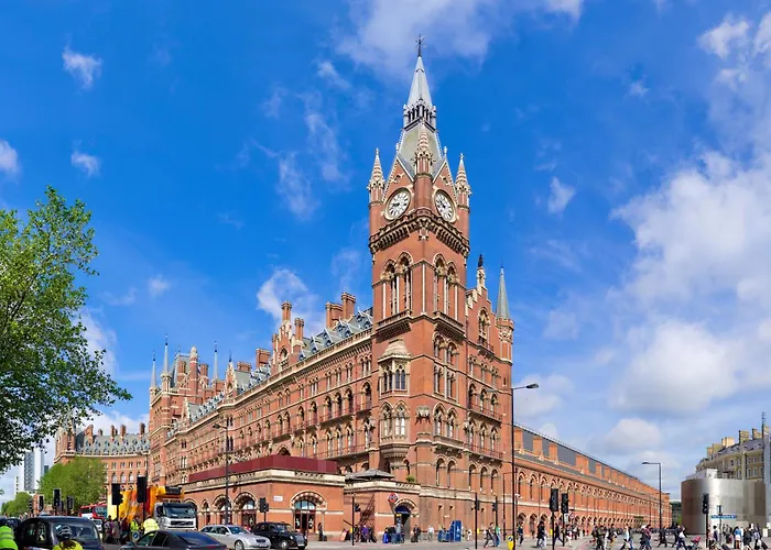 6 Bedrooms Entire House In Central London