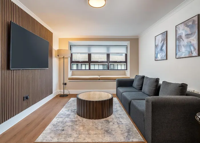 Monarch House - Serviced Apartments - Kensington