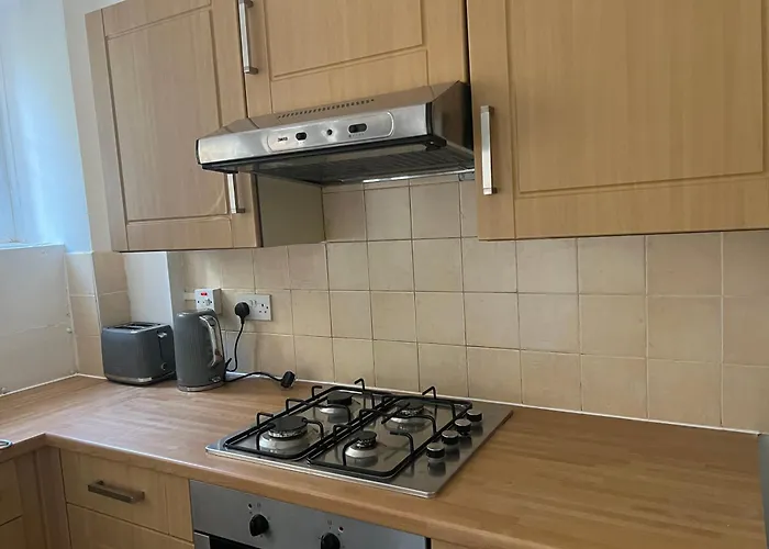 Stylish Apt In A 1938 Building With Parking