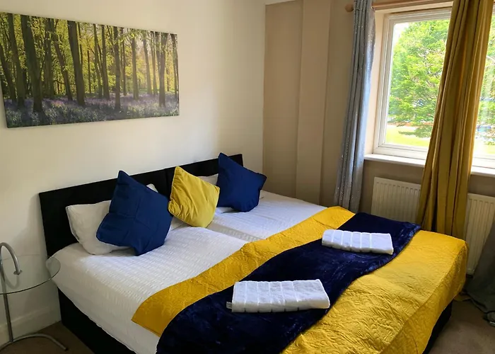 2 Bedrooms Modern Central London , Full Kitchen, 5 Minutes Tube Station