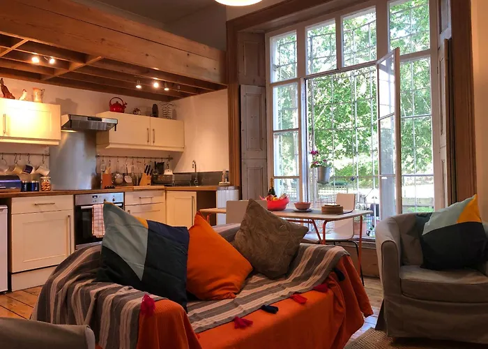 Artistic Spacious Flat In Central Brixton