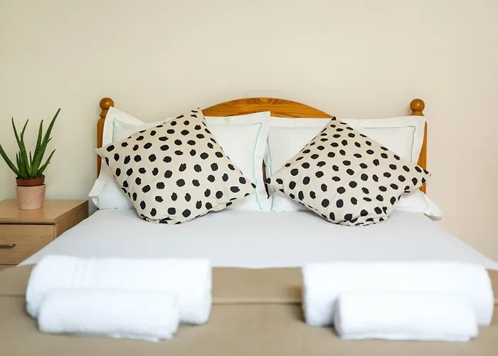 Charming Shepherd'S Bush Apartment