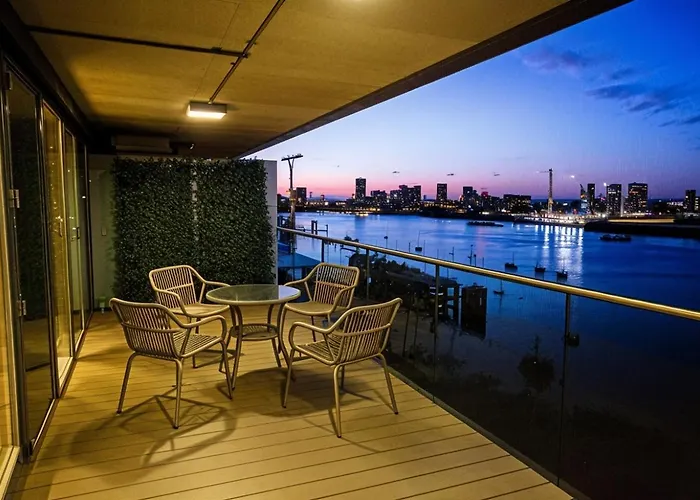 Waterfront- London Greenwich O2 Arena 2 Bed Flat