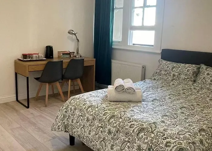 Spacious Room1 In Central London Elephant And Castle Station