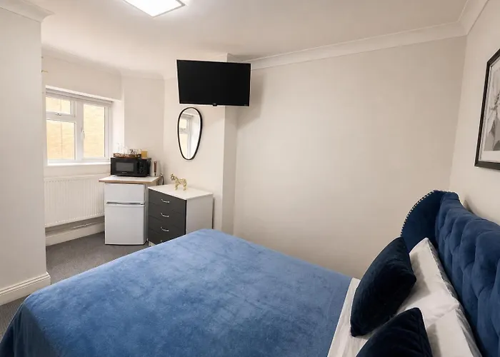 Elohim Double Room London