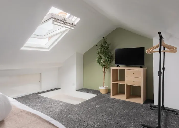 Nestio | Earl'S Court Designer Studios London