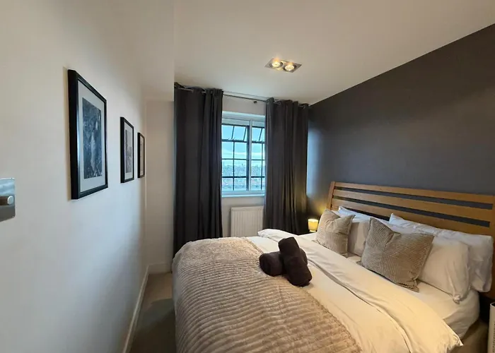 Amanah Properties Elegant- 2-Bed Apartment In Chelsea Cloisters With Stunning City Views Londres