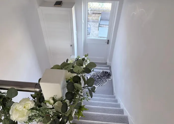 The Lovely Elegant Apartments Around Kensington And Chelsea - Ricky & Giustina Collection - W8, Sw3, Sw5, Sw7, Sw10 - Fully Equipped And Perfect For Long Stays London