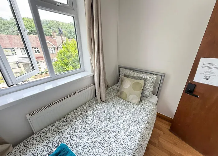 F3 Cosy Single Room London