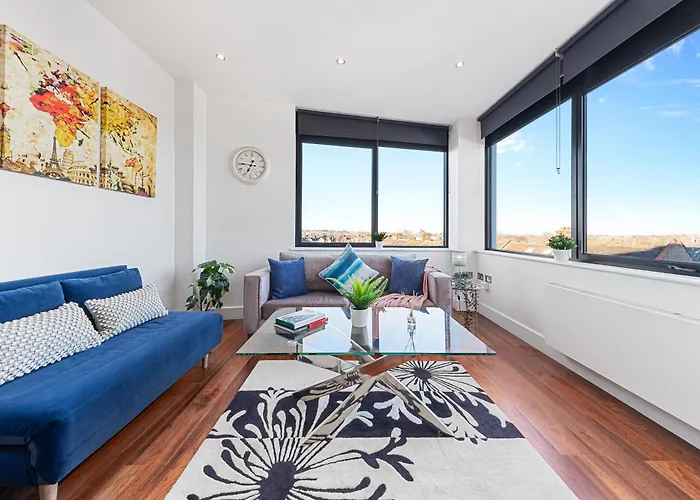 Wimbledon Two Bedroom Luxury Stays - Central London