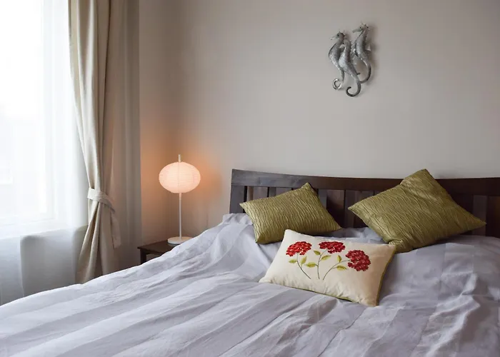 Stylish Light-Filled 1 Bedroom Flat In Hammersmith