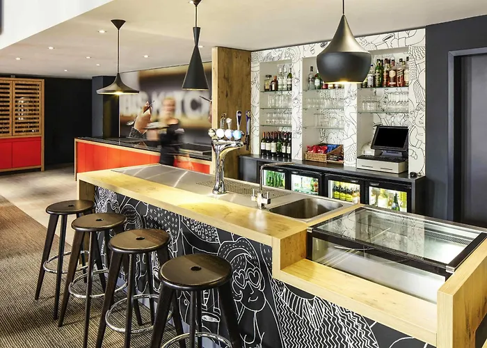 Ibis Stratford