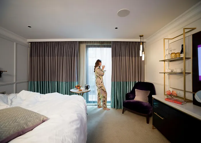 The Guardsman Hotel