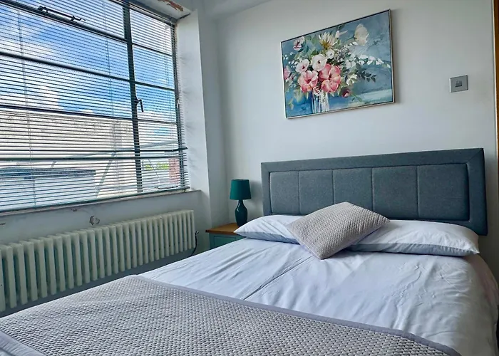 Camden Skyview Beautiful Quality Apartment