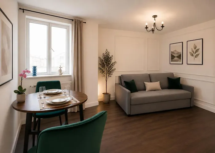 Cozy Two Bedroom At Chelsea Cloisters Hotel