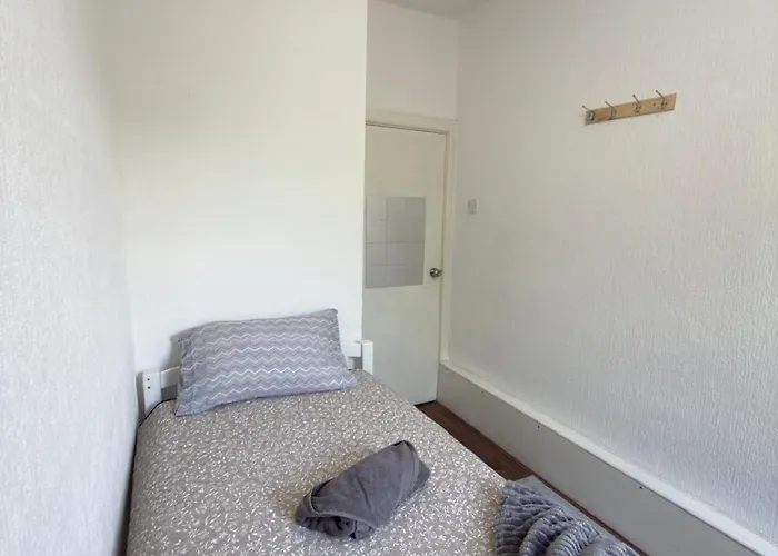 Britannia Stay Stockwell - 13 Min To Oxford Circus - 2Min To Stockwell Station