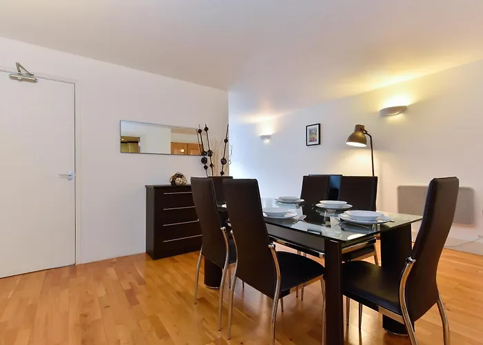 Stylish Stays By Russel Square