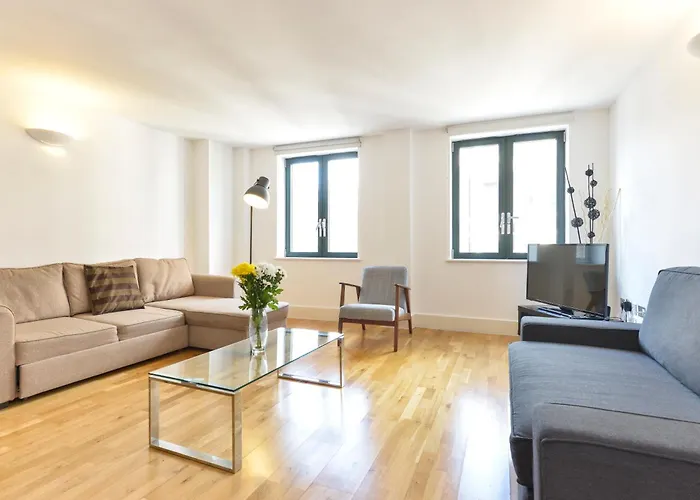 Stylish Stays By Russel Square