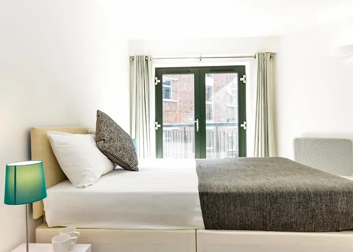 Stylish Stays By Russel Square