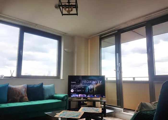 London City View Apartment, Short Walk To Tower Bridge, Free Parking