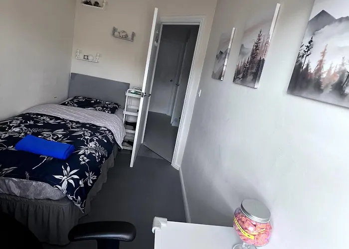 Excel Single Room - 5 Mins To Excel & Elizabeth Line