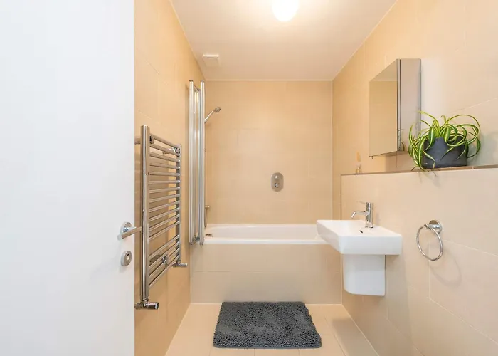 Shard View On Terrace 4Br Rare London Stay, Cinematic Scenes For 10