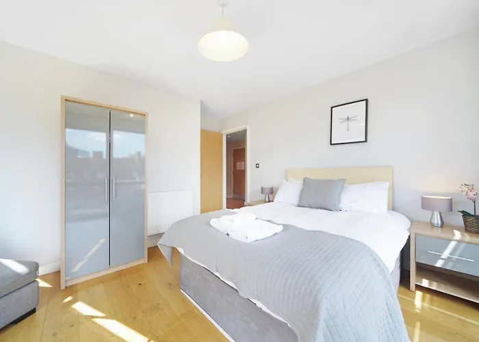 2 Bed Executive Penthouse Near Liverpool Street Free Wifi By City Stay Aparts London