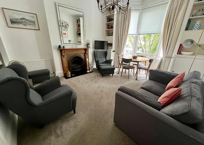 Olympia W14 Two-Bedroom