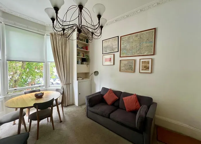 Olympia W14 Two-Bedroom