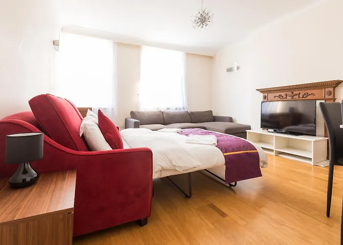 Victoria Mews Apartment