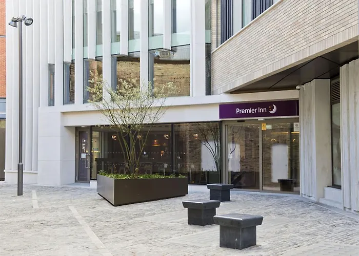 Premier Inn Southwark Borough High St