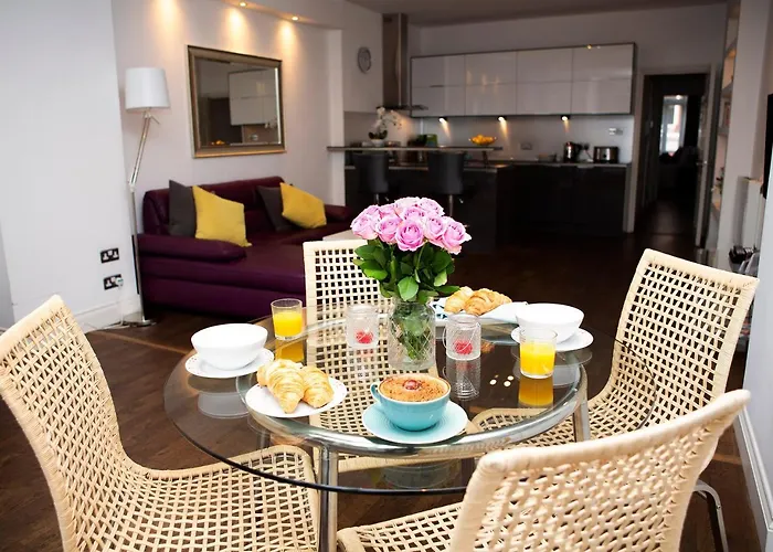 Apt 1, Trafalgar Square 1St Floor By Indigo Flats Londres