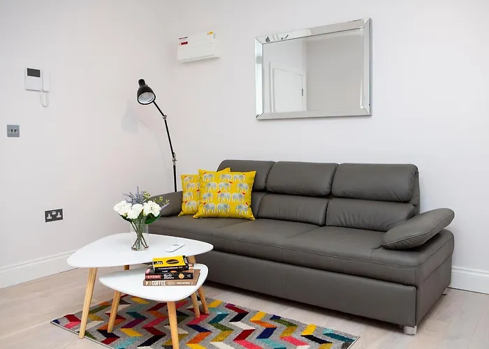 Soho Suites By Indigo Flats